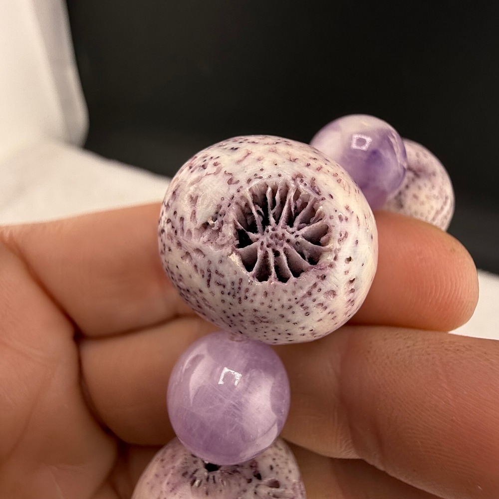 Vintage Carved Rose Pendant Necklace Purple Lavender Coral Bead 32in READ